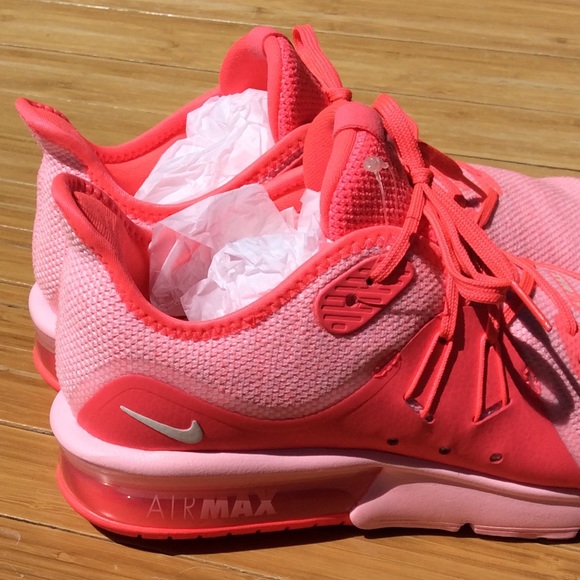 NIKE Women’s Air Max Sequent 3 Running Shoes 10 - Picture 6 of 8